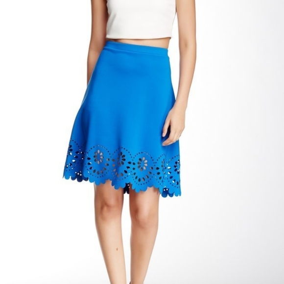 Beautiful A-line laser cut scuba skirt - Picture 4 of 4